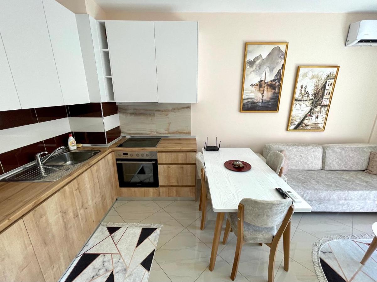 Modern & Cozy Apartment Tirana Exterior photo